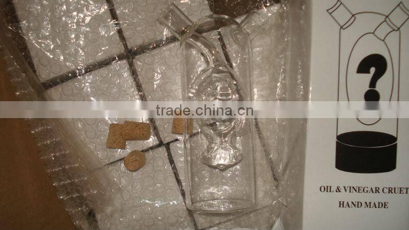 exquisite workmanship transparent glass oil and vinegar bottle