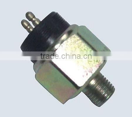 Reversing light switch