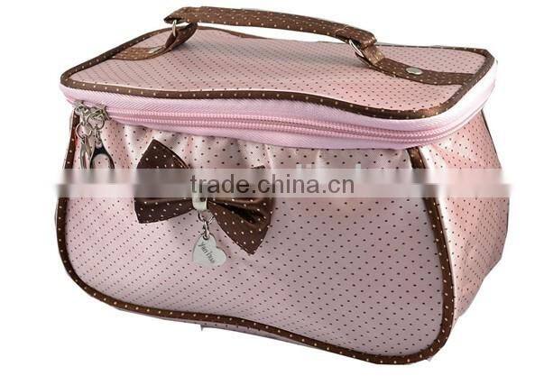 Fashion girls Satin makeup bags/girls overnight bags shenzhen factory