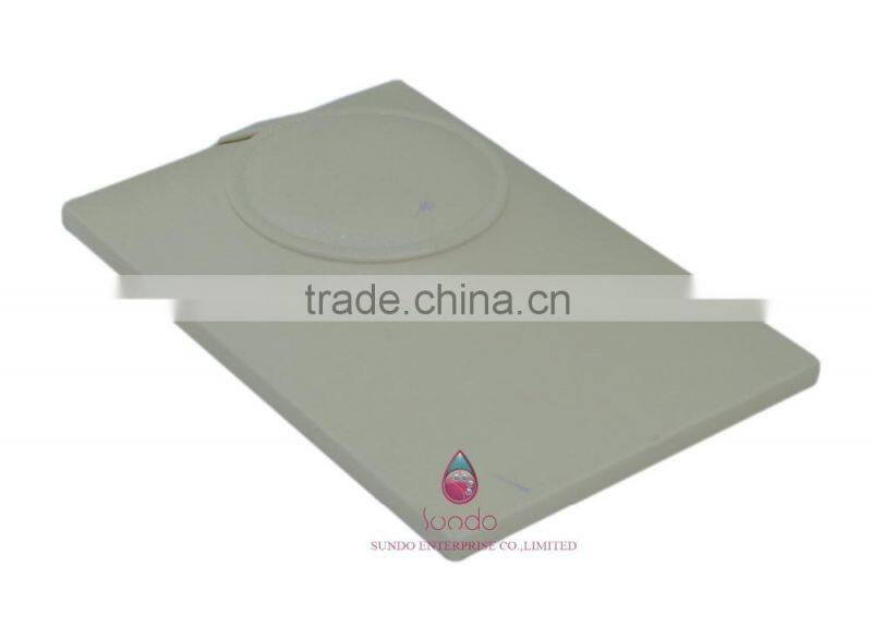 Provide designing white wooden necklace display plate