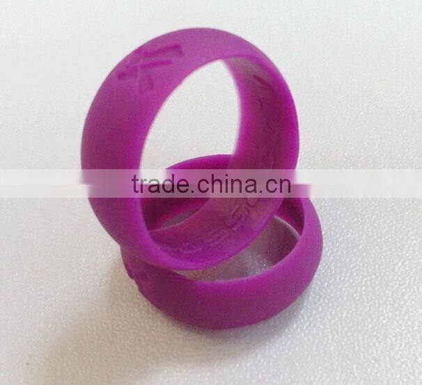 new model beautiful customized promotion silicone wedding ring for sale
