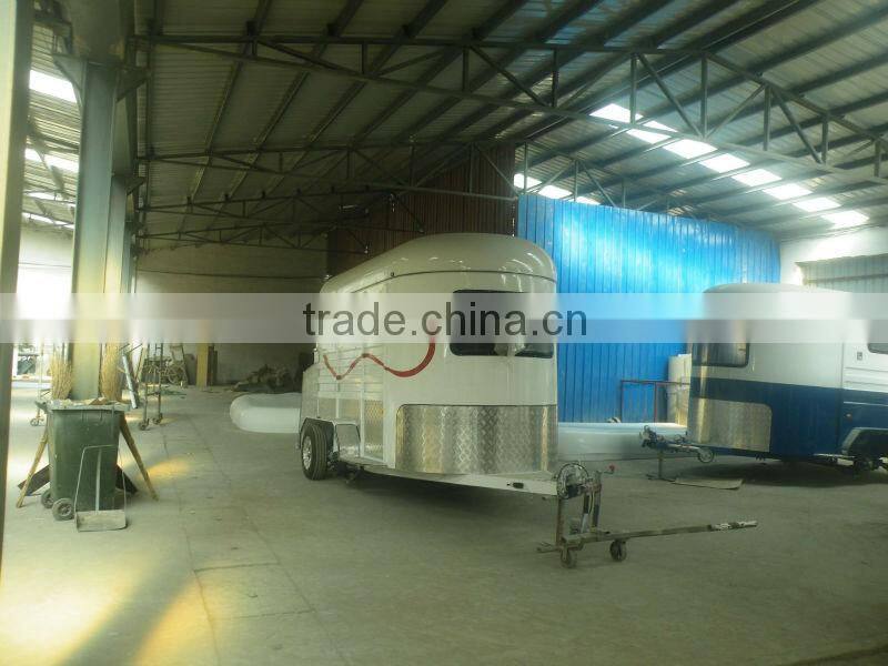 2 horse straight load deluxe L400 horse float