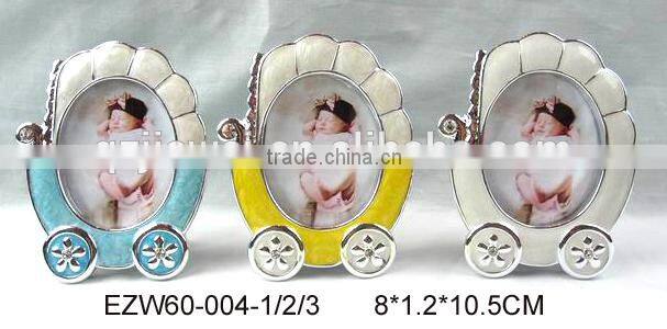 Baby pictures baby toys with beautiful pictures