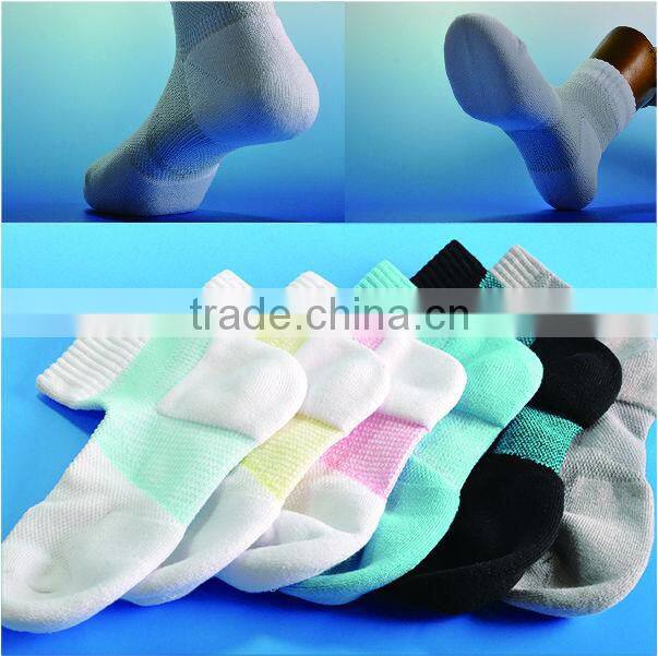 Fashionable and High quality marathon socks for reduce fatigue for wholesale