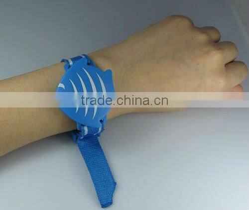 Cheap RFID Free Wristbands for Kids Location by DAILY RFID
