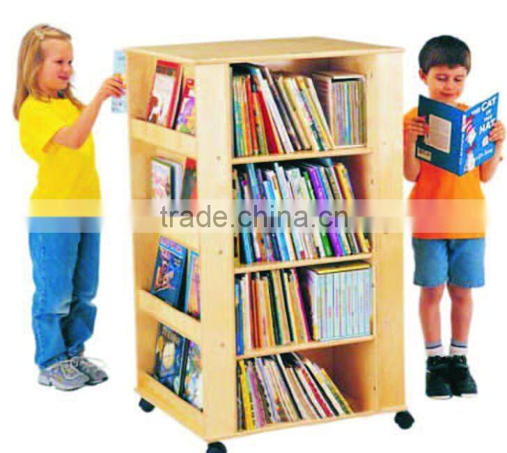 Kindergarten children play toys hole ball(A-22305)