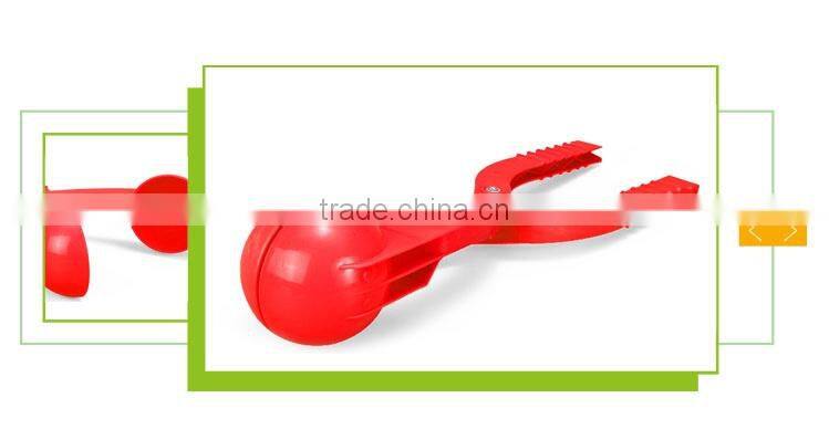 Hot sale snow ball toy plastic snowball maker for kids