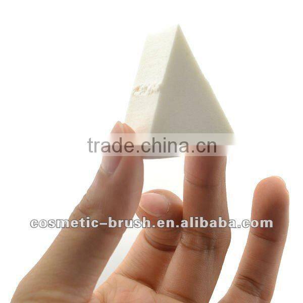 2012 New arrival best seller high quality white triangle cosmetic makeup powder puff
