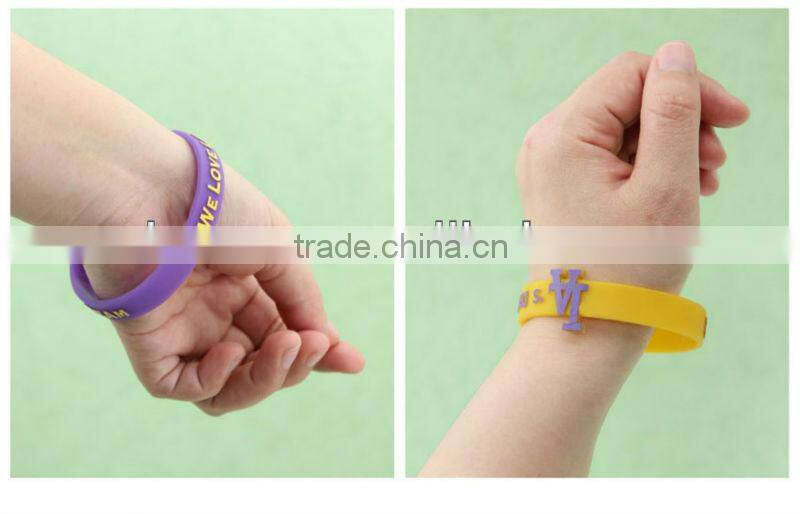 2014 newest custom design gift silicone rubber bangle