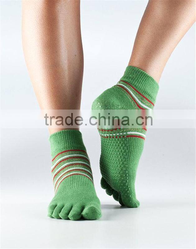 wholesale cotton five toe socks
