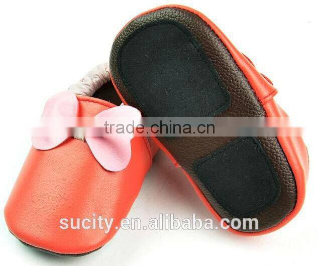 2014 newest soft sole child leather shoe with peacock pattern