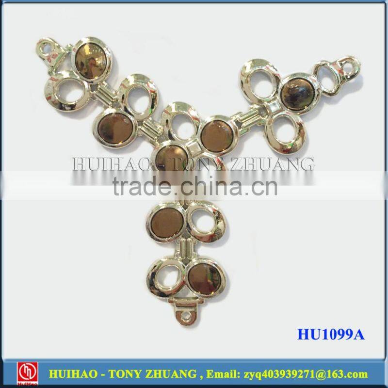 high quality TPU buckle suppliers,slipper buckle decoration HU1153C