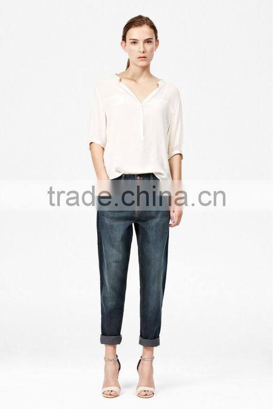 Ladies Collarless Blouse with Satin Hemming