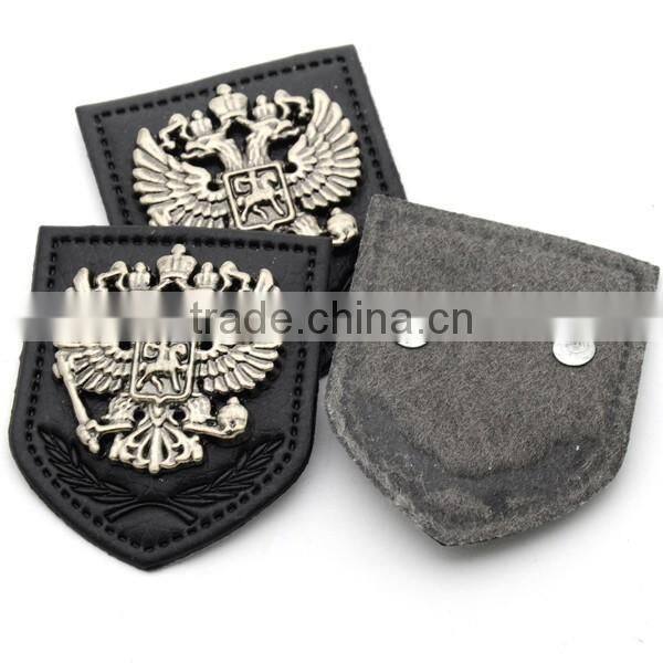 PU leather patch with metal alloy logo light pewter color Fashion labels for jeans/jacket PLB-011