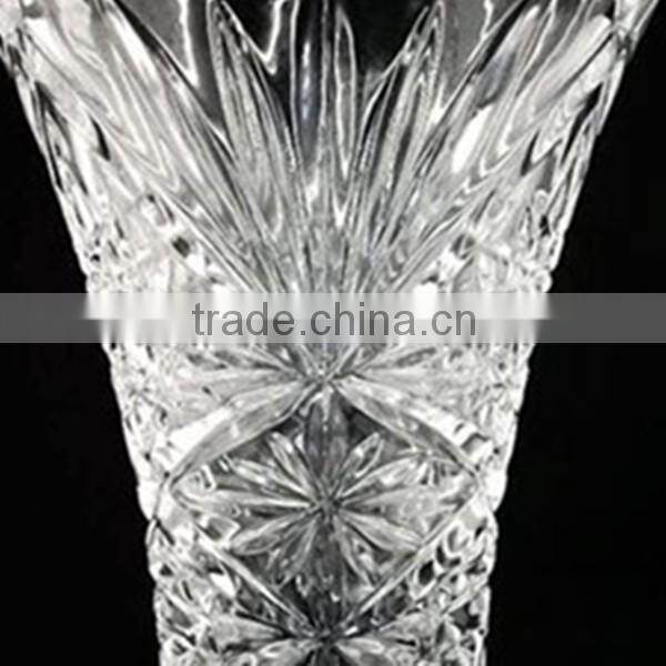 Different fancy patterns and different sizes transparent glass vase