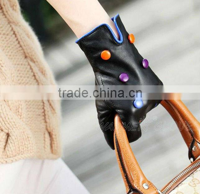 competition glove stude items polyester fur lining patent leather glove