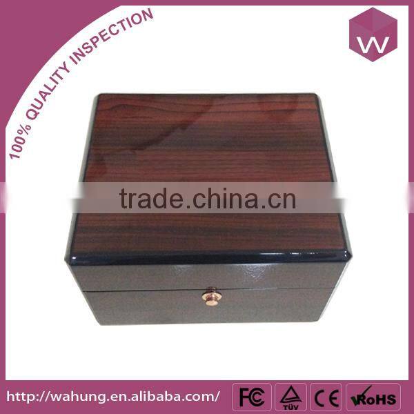 Brown Lacquer Wooden Watch Display Case With10 Velvet Pillows