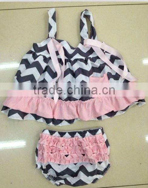2013 lastest new design Wholesale cotton chevron swing top set cotton top withe cotton bloomer for baby