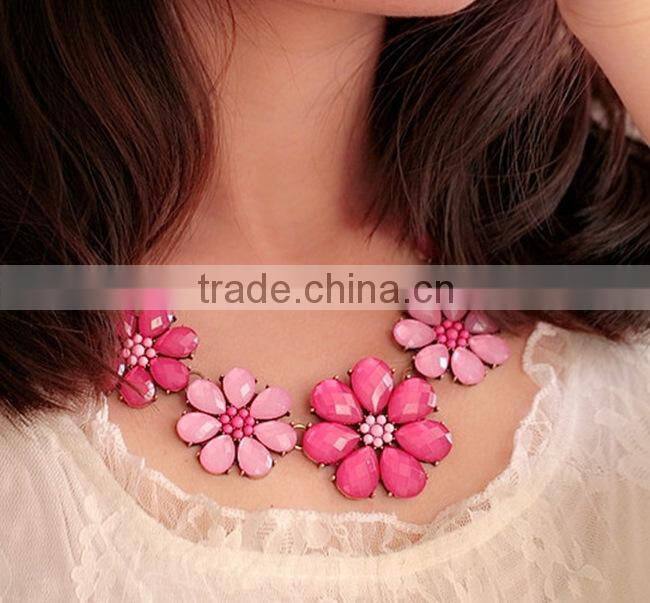 Fashion Flower Statement Necklace Jewelry