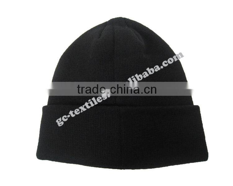 100% acrylic soft beanie hat with fashion metal letter trims attached on cuff wholesale factory alibaba china