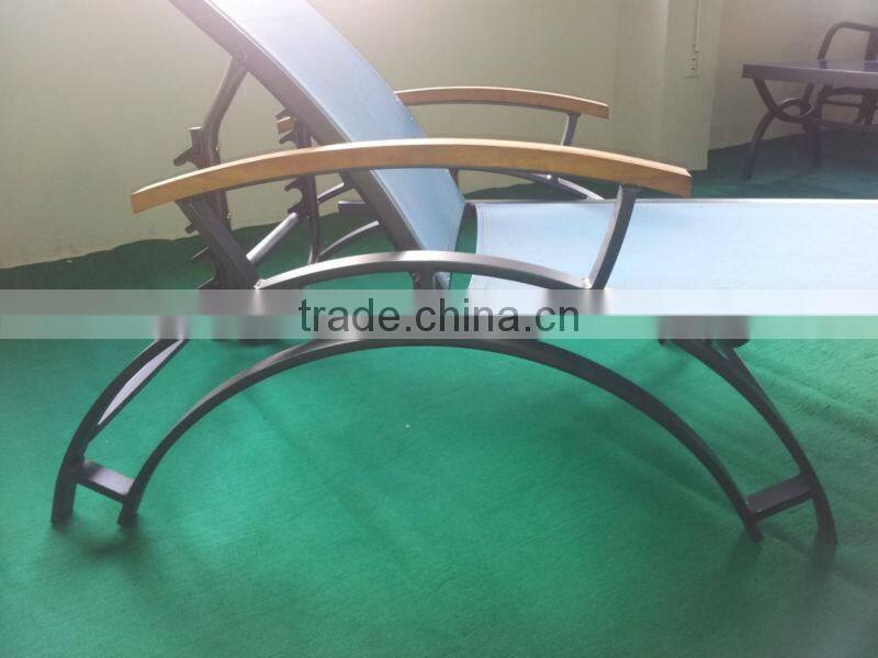 Outdoor Sun Lounge Chaise Lounge Wooden Armrest
