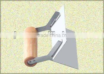 external corner trowel with wooden handle carbon steel blade