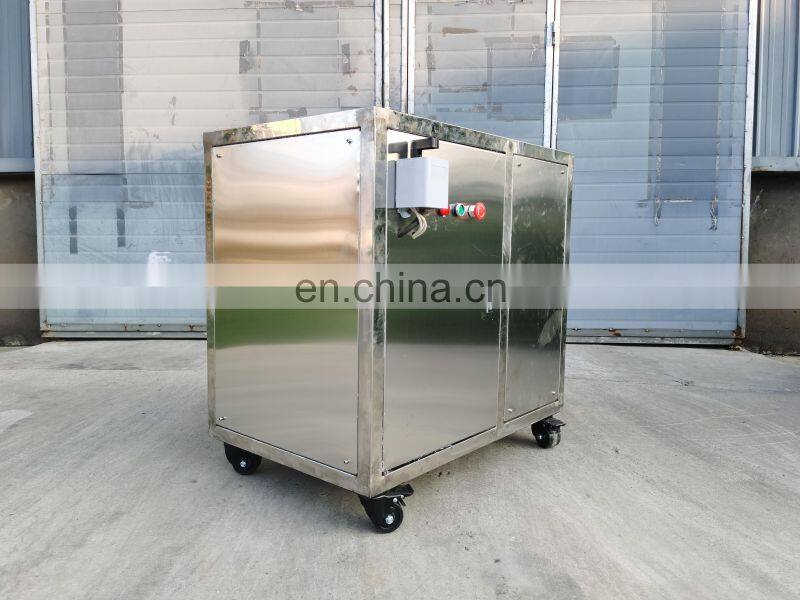 Green banana peeling machine