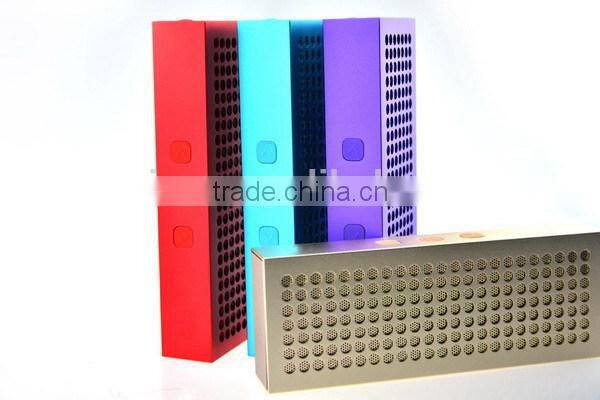 Quality factory direct design round amplifier bluetooth speaker