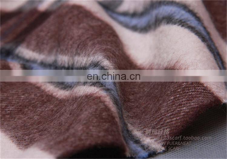 inner mongolia factory wholesale lambs wool plain woven yarn dye scarf fashion ladies winter warm classic tartan wool shawl