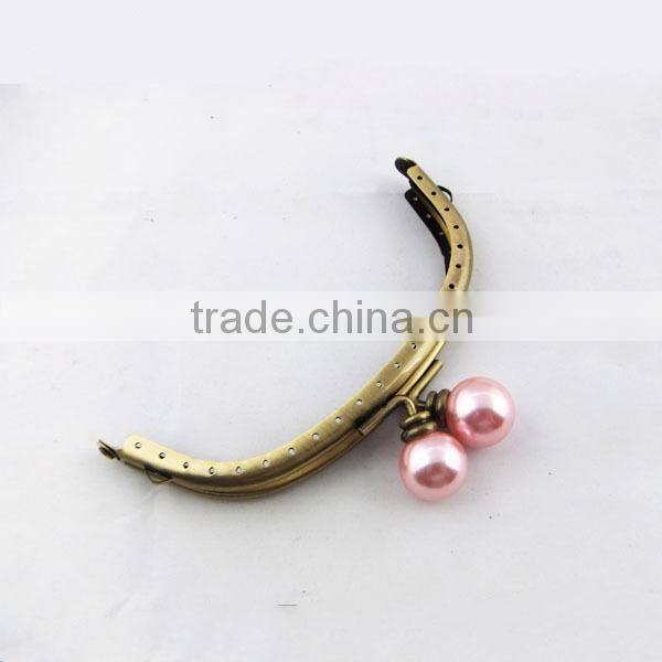 chInese manufacturer antique brass DIY sewing coin purse frames pink beads kiss clasp