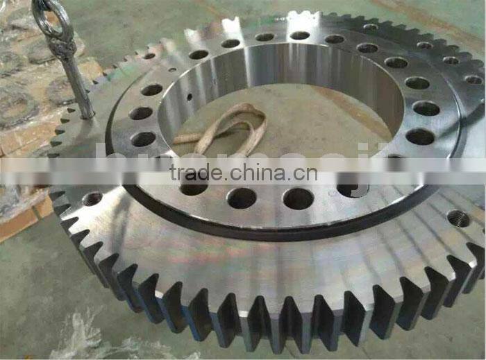 Truck crane swing bearing