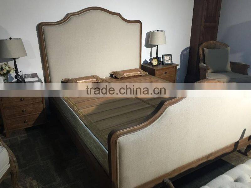 Classical style wooden frame king size bedroom furniture antique bed