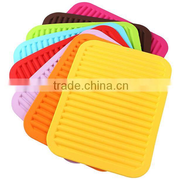 2016 Hot sale FDA and LFGB food grade colorful non-sick silicone table mat & silicone drying mat