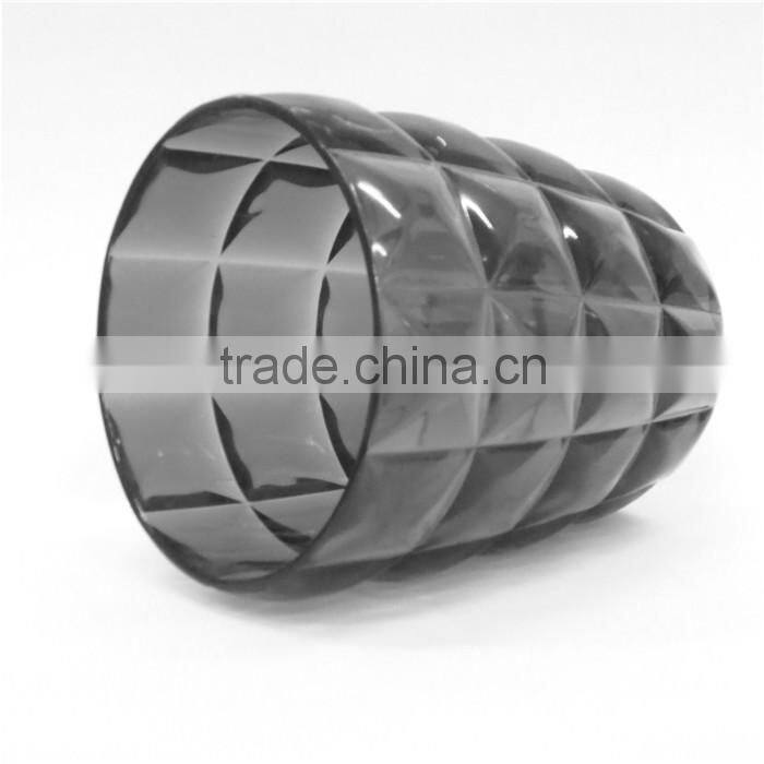 transparent reusable plastic salad container