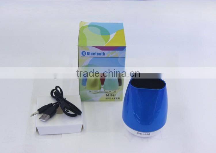 2015 Smooth and beautiful appearance outdoor concert bluetooth speakers QC-1070