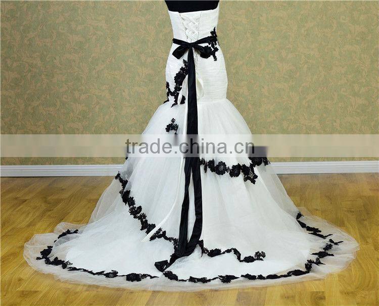 The latest dress design mermaid black and white plus size wedding gown
