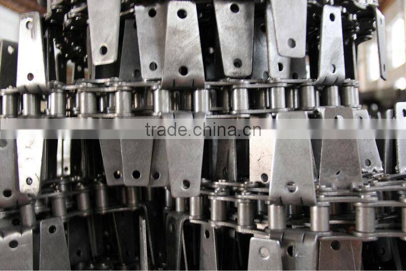 agricultural chain with special attachment for transmission