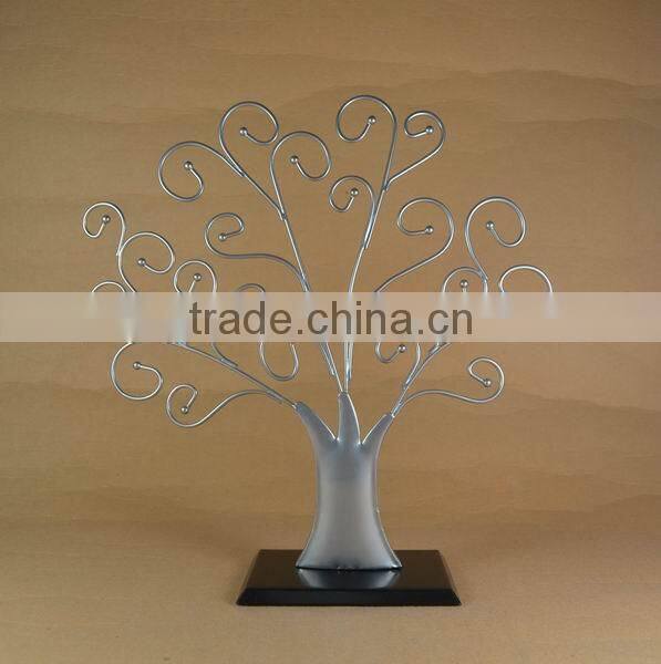 Iron jewelry tree stand