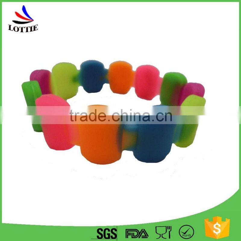 China Manufacturers Beautiful polychrome silicone Bracelet silicone gift personalized bracelet