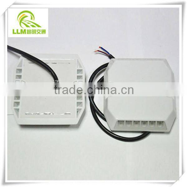 Factory direct high strength plastic waterproof wired LED road sign road stud