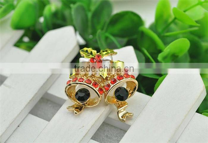 Best Christmas gift gold plated zinc alloy rhinestone epoxy small bell brooch