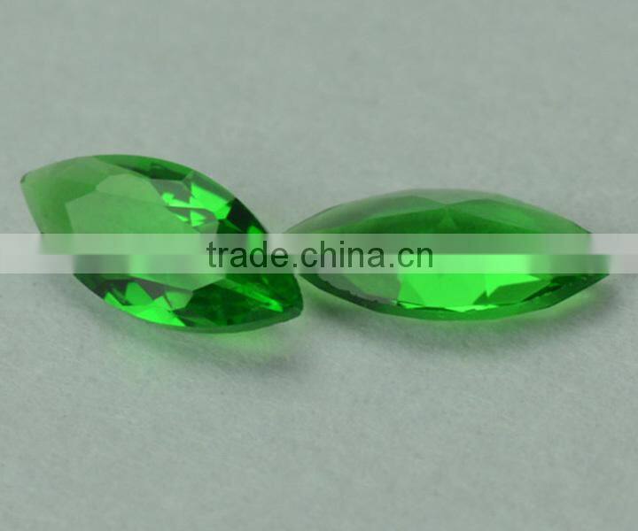 wholesale decorative square green color glass gem stones for jewelry emerald