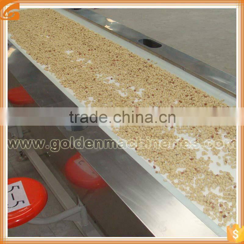 Hot Selling High Quality Roasted Peanut Red Skin Peeling Machine