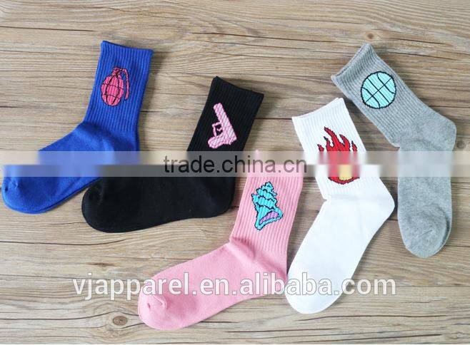 custom logo pattern sports socks football basketball socks