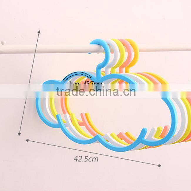 5PCS Cloud Shape hanger plastic