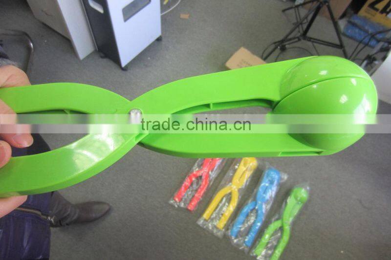 POOF-Slinky - Ideal Sno-Ball Maker for Winter Snowball Activities, Assorted Colors ABS Snowball Maker