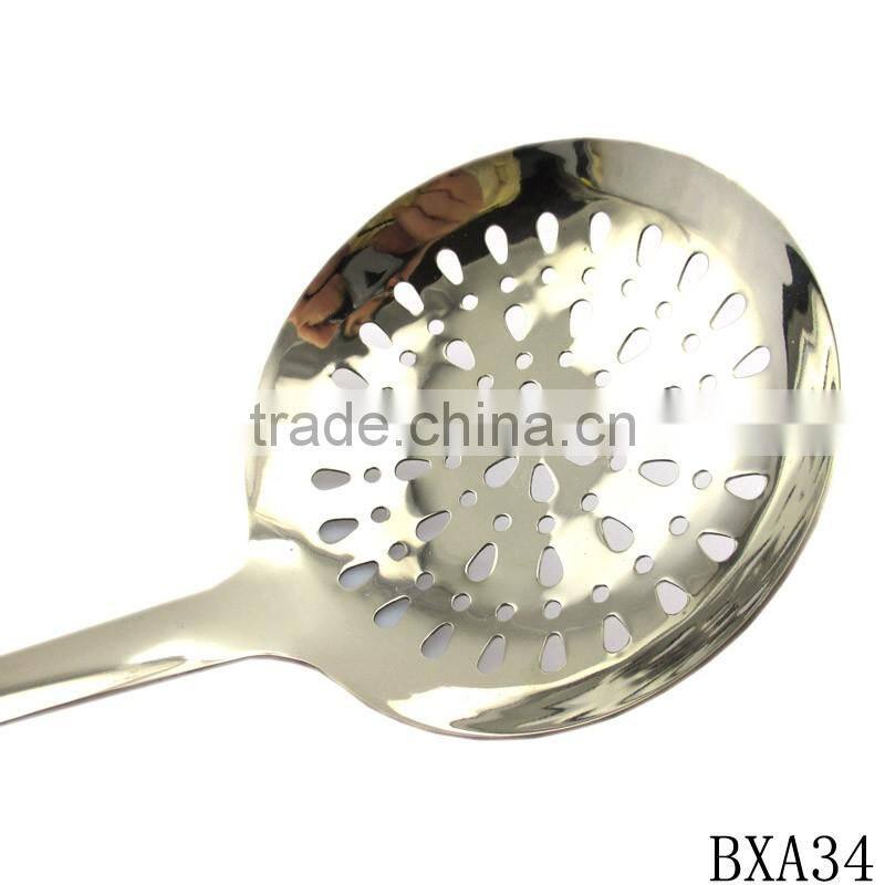 2016 New design factory price stainless steel strainer ladle