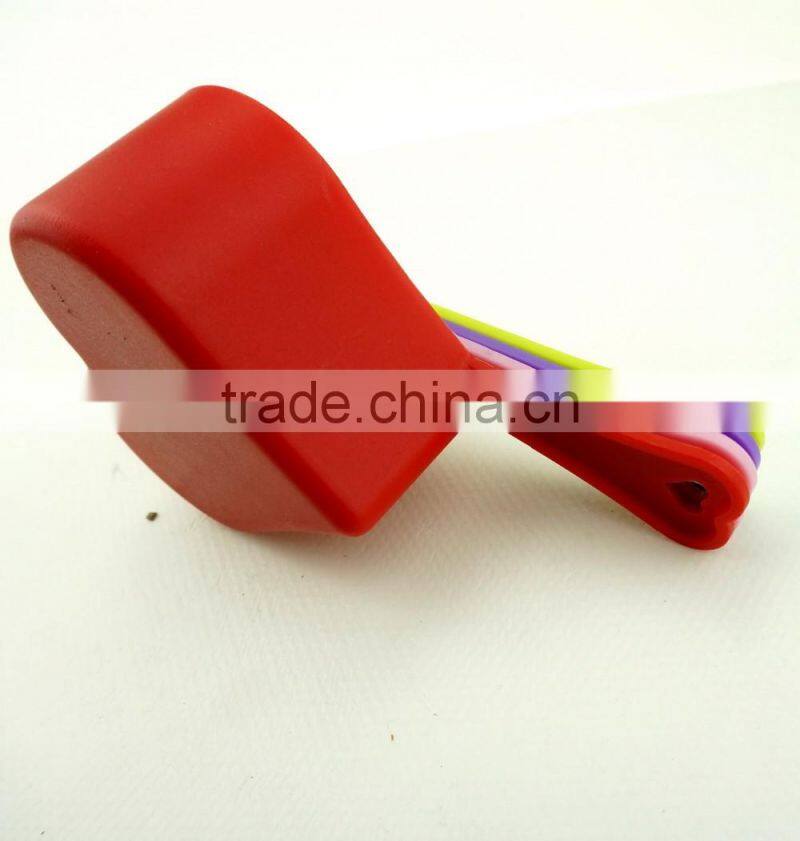 47009 4PCS HEART SHAPE MEASURING CUP