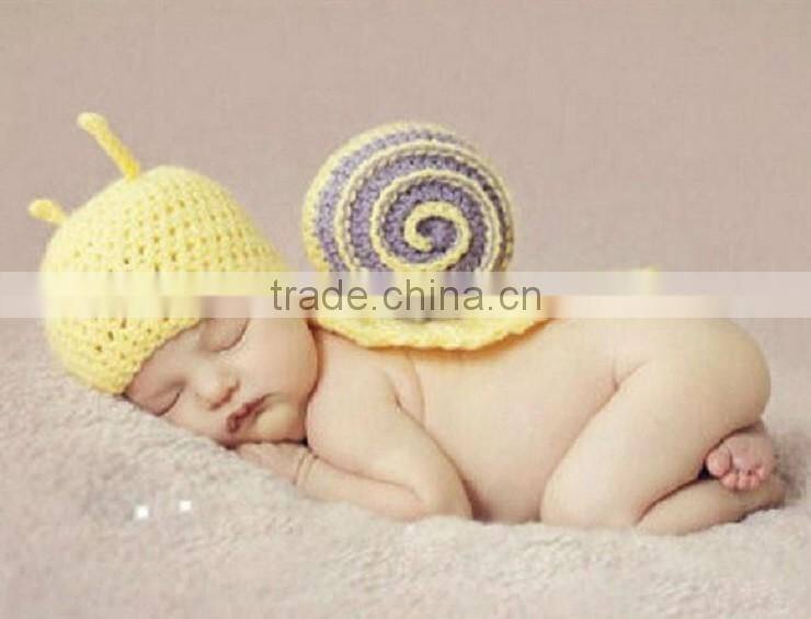 Handmade crochet small green snail Baby clothes camera photography props