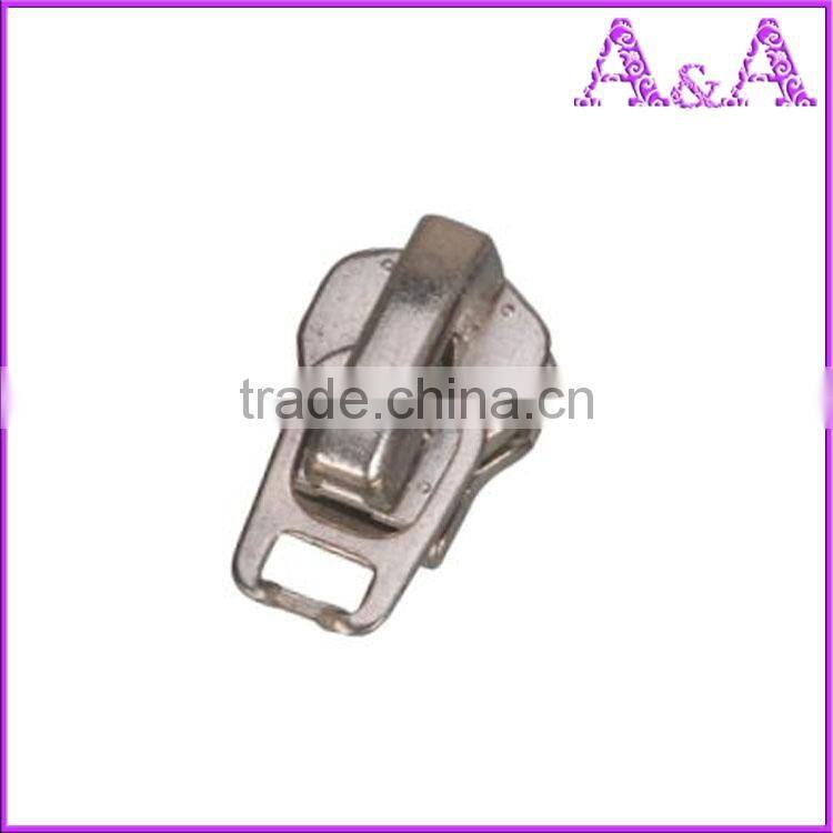 #5 silver shiny plastic slider N/L